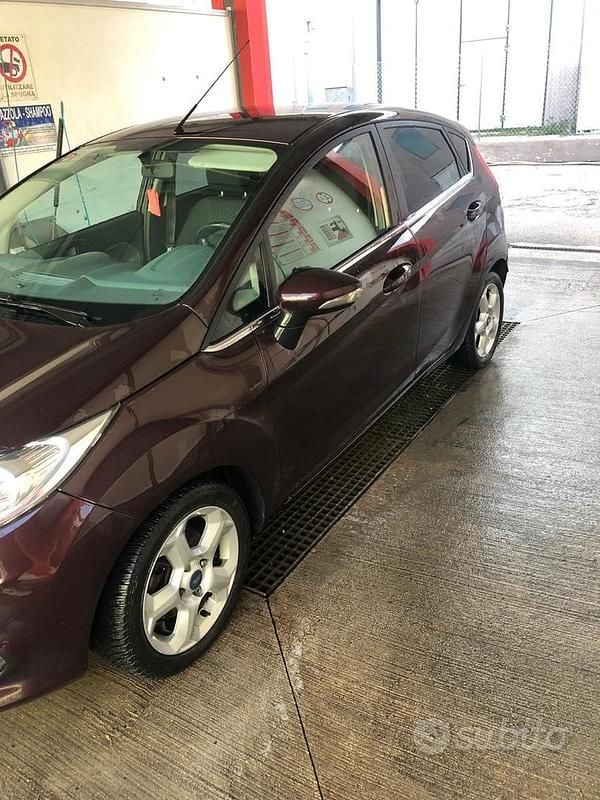 Second-hand Ford Fiesta 73 CP (53 kW) 2011 Hatchback