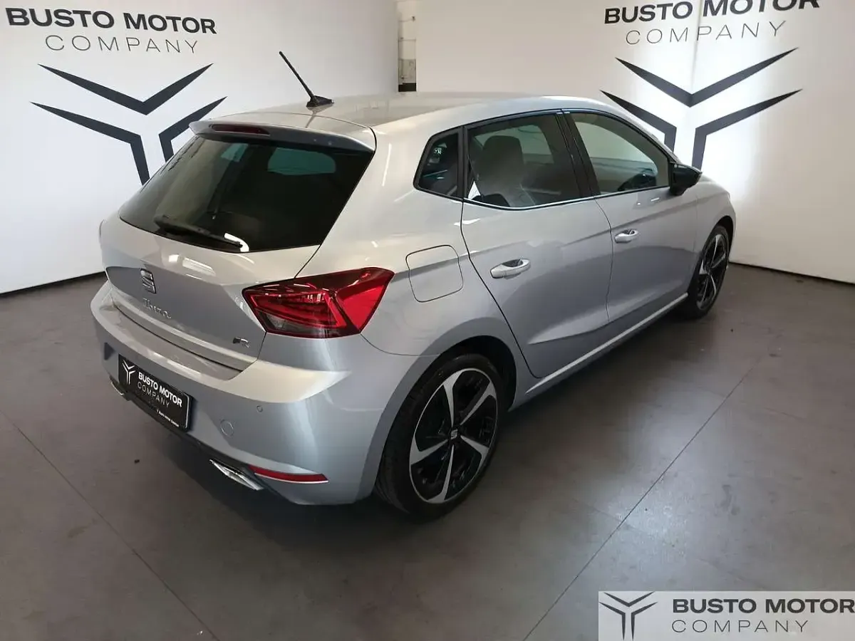 Usata Seat Ibiza FR 95 CV (69 kW) 2023 Argento Utilitaria