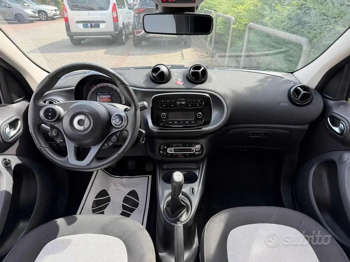 Usata Smart ForFour 71 CV (52 kW) 2016 Grigio Utilitaria