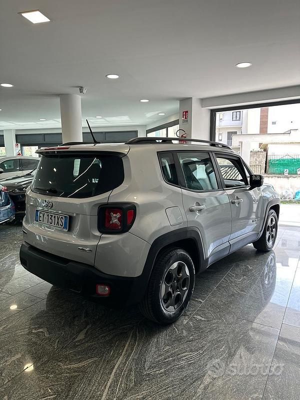 Usata Jeep Renegade Longitude 120 CV (88 kW) 2015 Grigio SUV