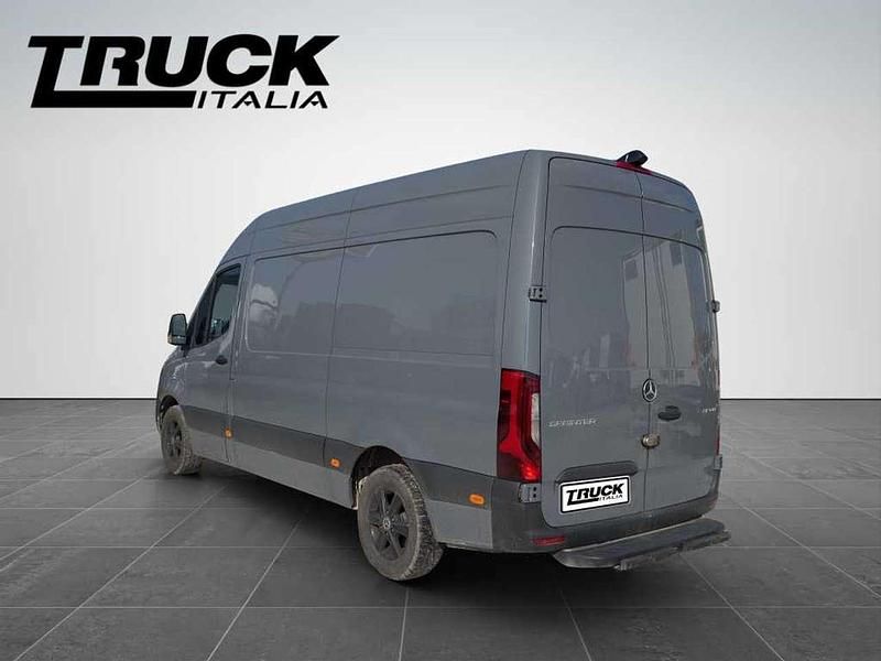 Usata Mercedes Sprinter 170 CV (125 kW) 2023 Grigio scuro Furgone