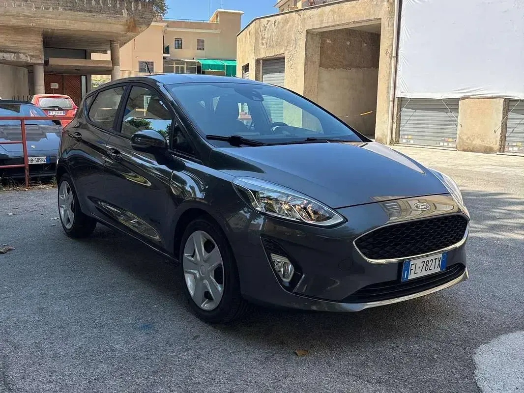 Usata Ford Fiesta Vignale 86 CV (63 kW) 2017 Grigio Utilitaria