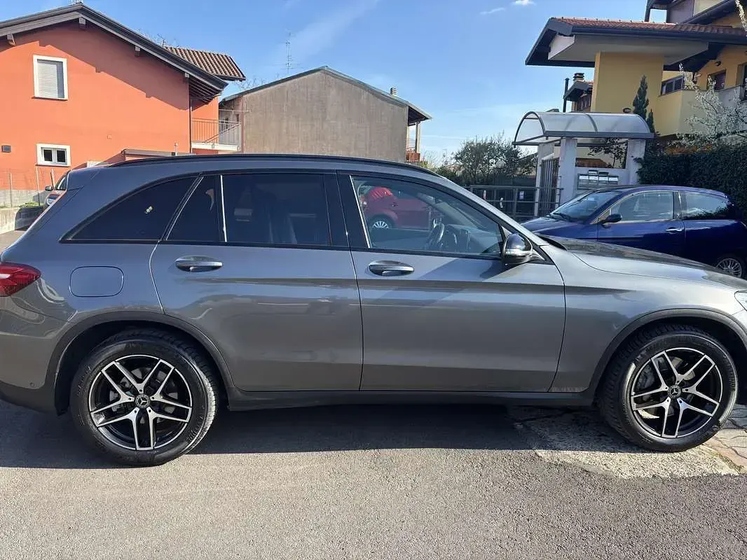 Usata Mercedes GLC250 Premium 205 CV (150 kW) 2018 Grigio SUV