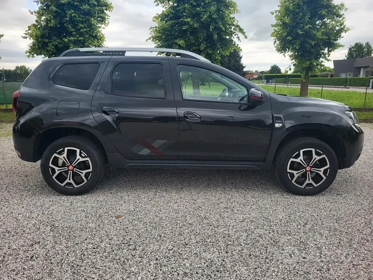Usata Dacia Duster 114 CV (83 kW) 2019 Grigio SUV