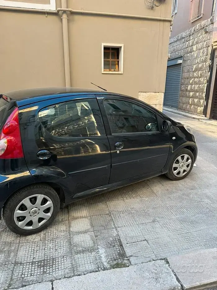 Usata Peugeot 107 68 CV (50 kW) 2007 Nero Utilitaria