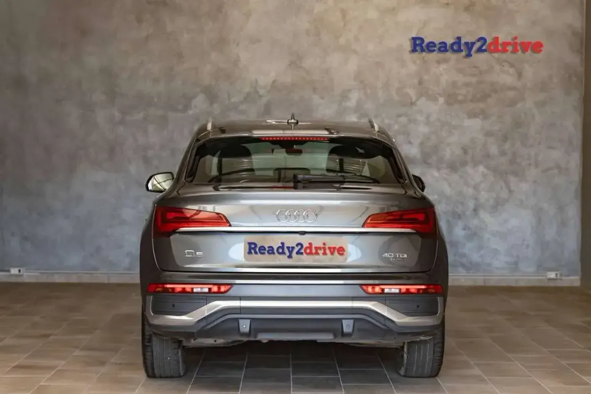 Usata Audi Q5 S-Line 204 CV (150 kW) 2022 Grigio SUV