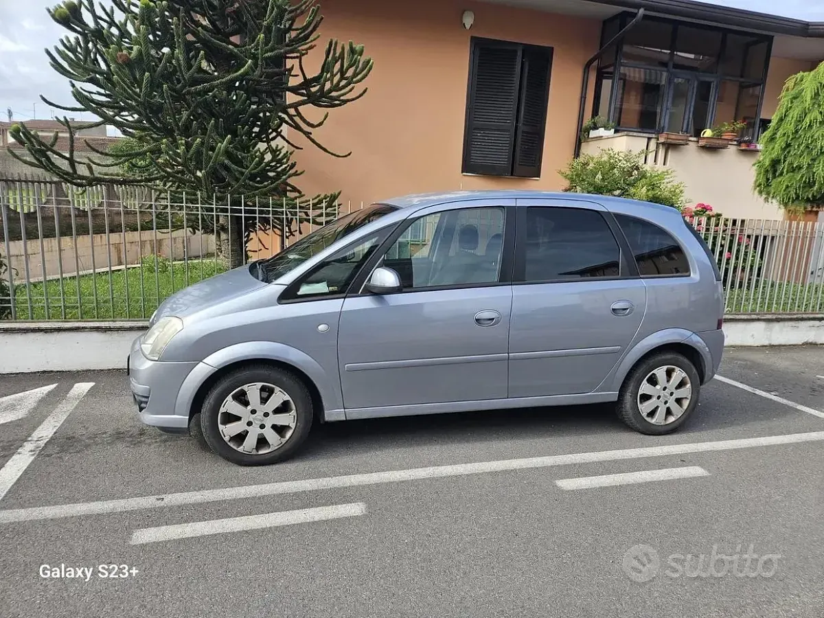 Usata Opel Meriva 75 CV (55 kW) 2006 Grigio Monovolume