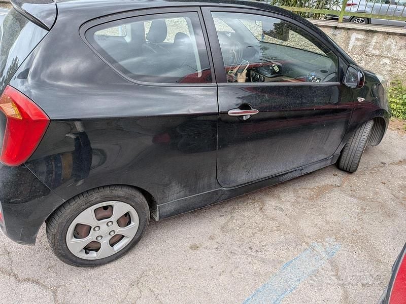 Usata Kia Picanto 69 CV (50 kW) 2012 Utilitaria