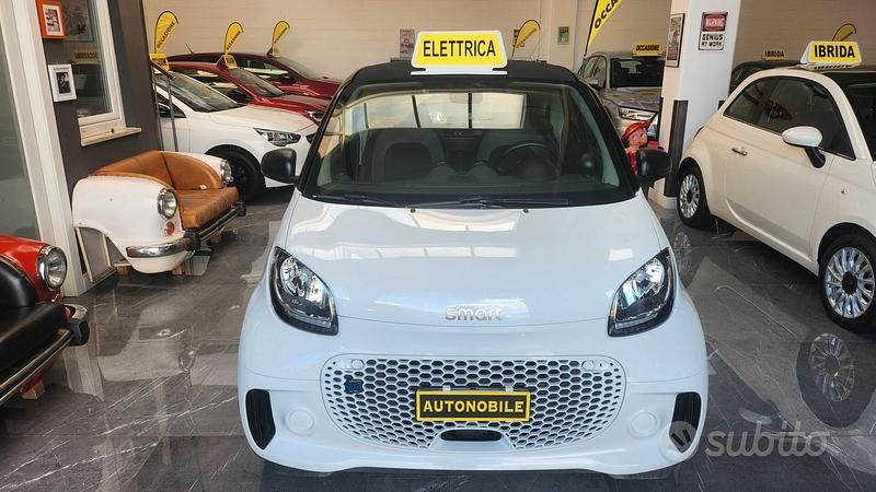 Bianco Usata 2022 Smart ForTwo Electric Drive Passion Due volumi | 11.900 € (Ottimo prezzo) - Immagine 1/4