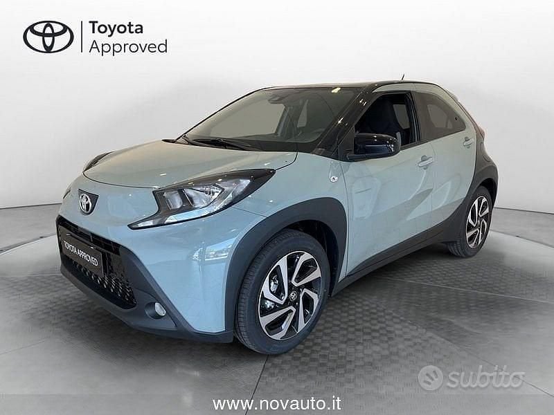 Nuova Toyota Aygo X Trend 72 CV (52 kW) 2025 Verde SUV