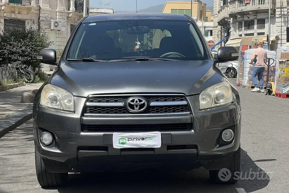 Usata Toyota RAV4 Sol 150 CV (110 kW) 2009 Grigio SUV