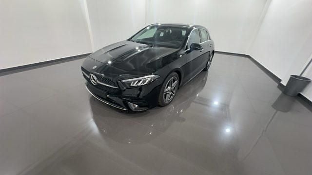 Usata Mercedes A180 AMG line 116 CV (85 kW) 2024 Nero Berlina