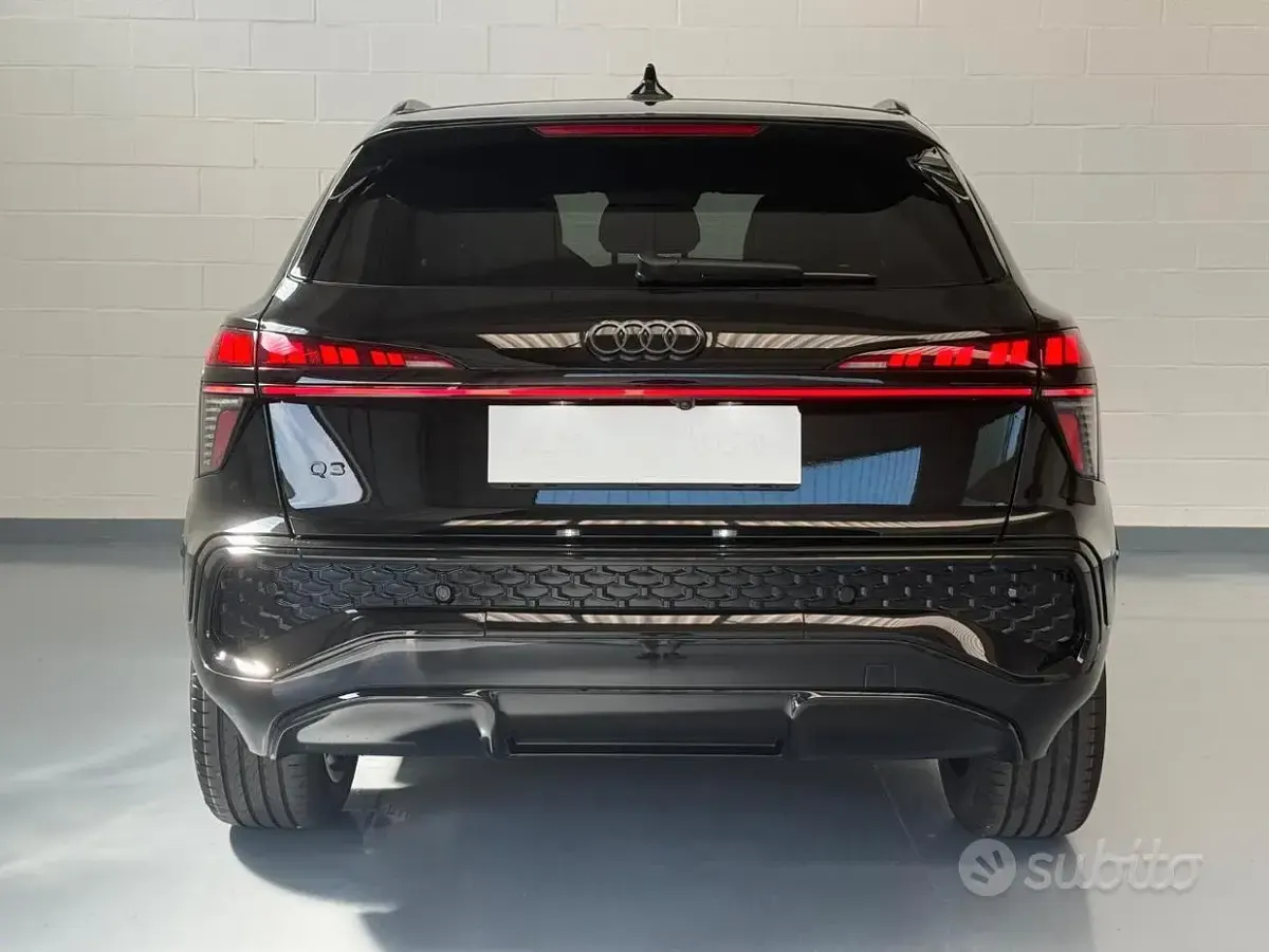 Nuova Audi Q3 S-Line 150 CV (110 kW) 2026 Nero mythos SUV