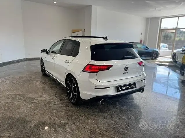 Usata VW Golf VIII GTI 265 CV (194 kW) 2025 Bianco Berlina