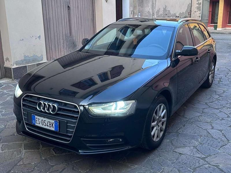 Usata Audi A4 Ambiente 143 CV (105 kW) 2012 Nero Station wagon