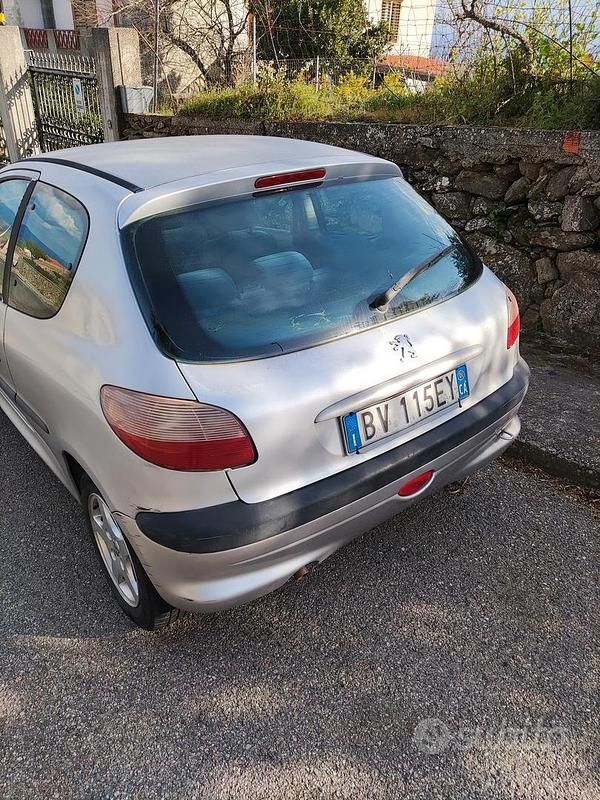 Usata Peugeot 206 75 CV (55 kW) 2001 Berlina