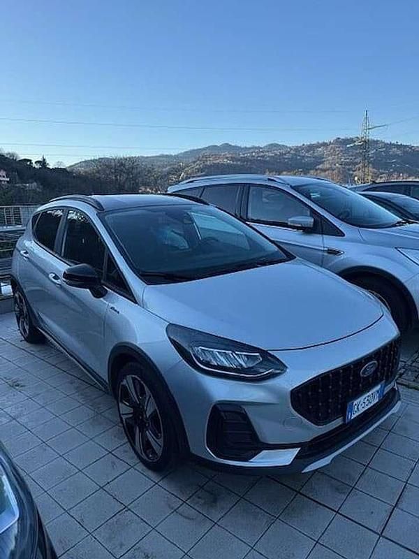 Usata Ford Fiesta Active 124 CV (91 kW) 2022 Argento Berlina