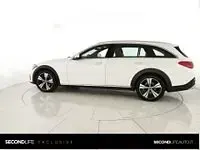 Usata Mercedes 220 Advanced 197 CV (144 kW) 2024 Bianco Station wagon