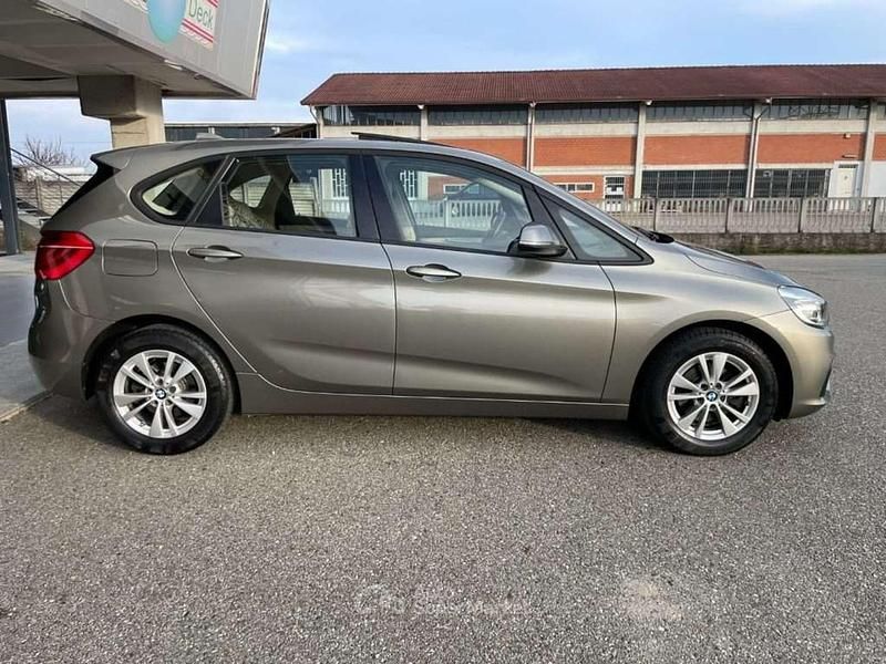Usata BMW 218 Active Tourer Luxury Line 150 CV (110 kW) 2014 Beige Monovolume