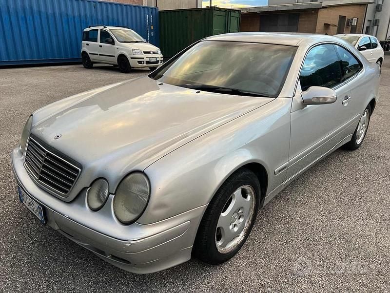 Usata Mercedes CLK200 Elegance 136 CV (100 kW) 2000 Grigio Coupé