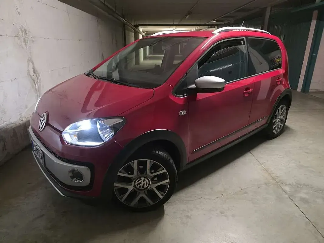 Usata VW up! 75 CV (55 kW) 2014 Rosso Utilitaria