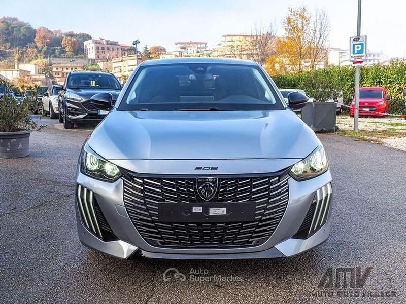 Usata Peugeot 208 Allure 101 CV (74 kW) 2024 Argento Utilitaria