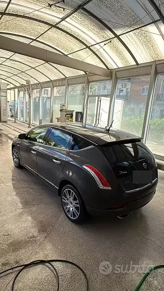 Usata Lancia Delta 120 CV (88 kW) 2014 Utilitaria