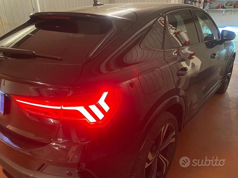 Nero Usata 2025 Audi Q3 S-Line SUV | 48.000 € - Immagine 1/4