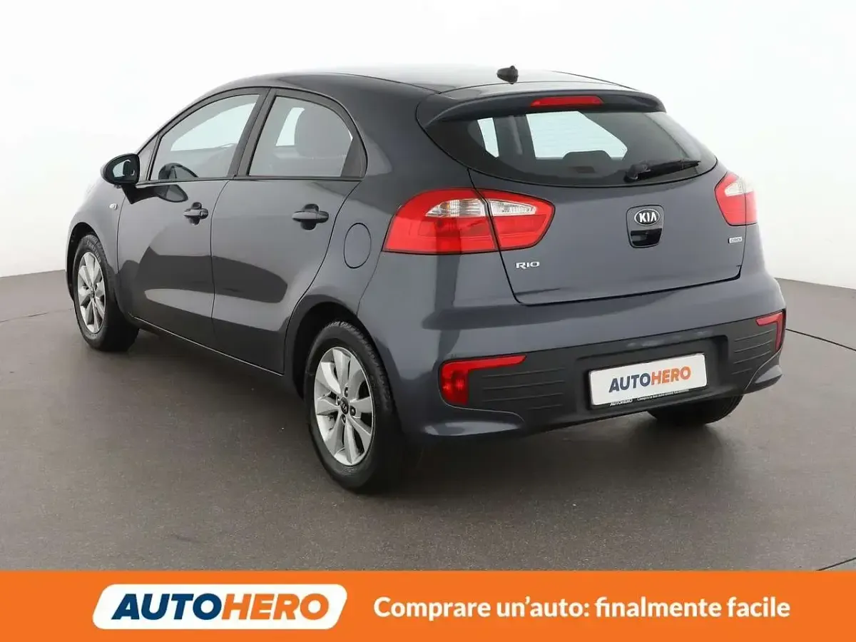Usata Kia Rio Active 75 CV (55 kW) 2016 Grigio Utilitaria