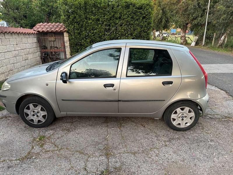 Usata Fiat Punto Active 60 CV (44 kW) 2003 Grigio Utilitaria