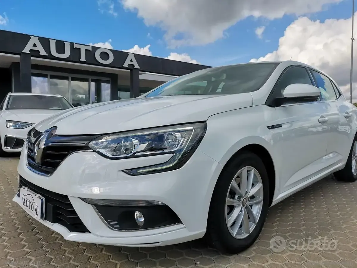Käytetty Renault Mégane Business 95 HP (69 kW) 2020 Valkoinen Sedan