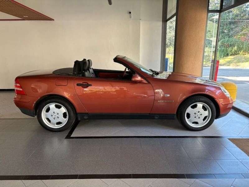 Usata Mercedes SLK230 193 CV (141 kW) 1999 Arancione Cabrio