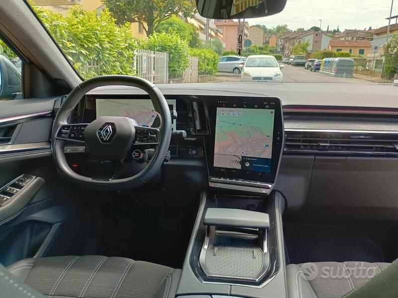 Usata Renault Austral 130 CV (95 kW) 2023 Grigio SUV