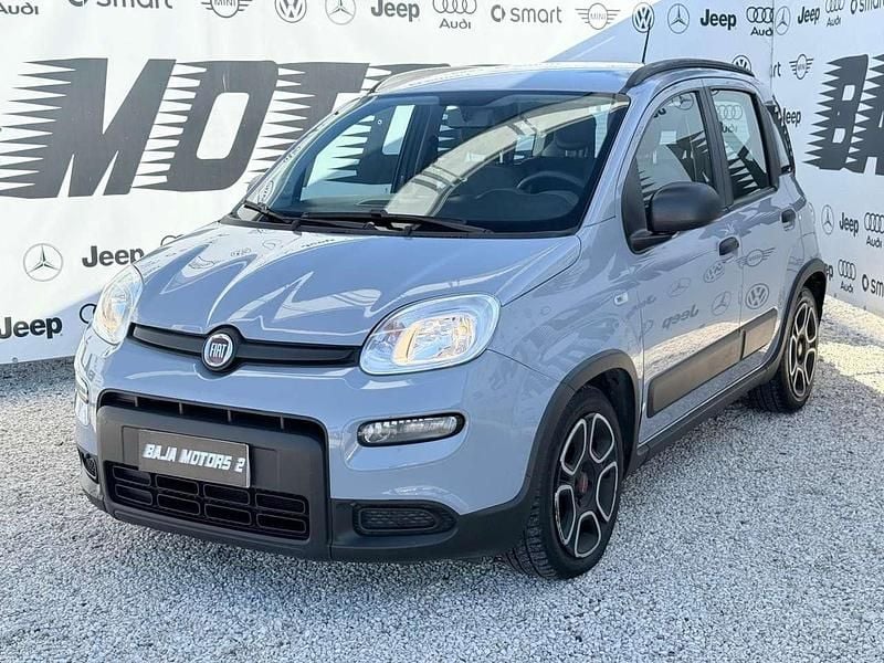 Usata Fiat Panda 69 CV (50 kW) 2022 Grigio cemento Utilitaria