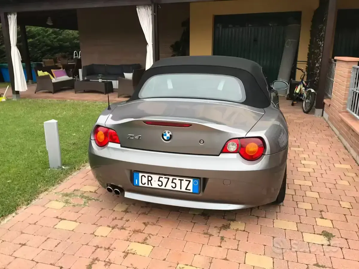 Usata BMW Z4 170 CV (125 kW) 2005 Grigio Cabrio