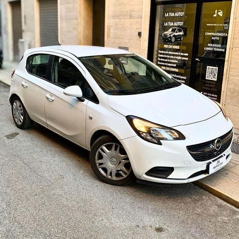 Usata Opel Corsa 90 CV (66 kW) 2016 Bianco Berlina