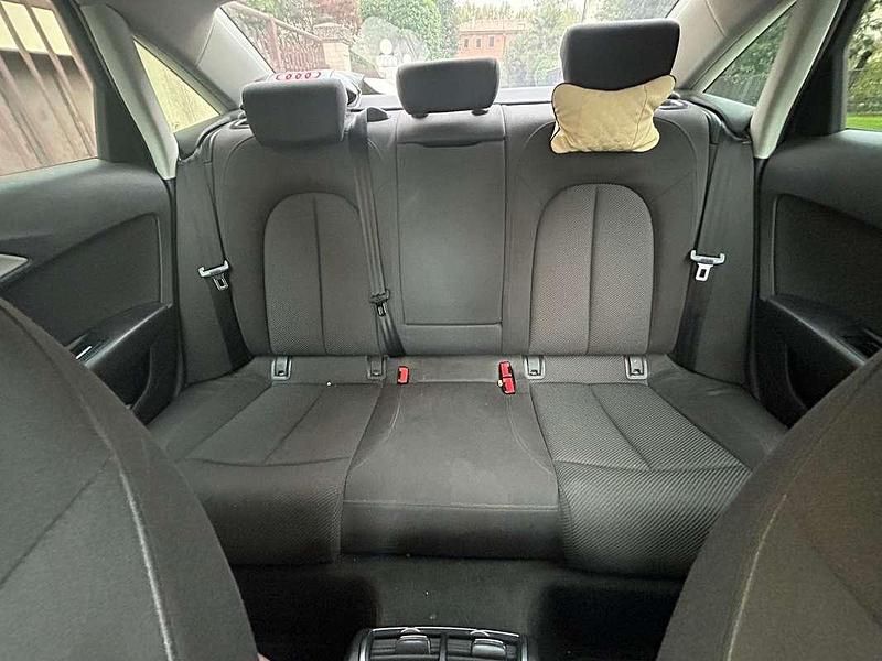 Usata 2015 Audi A6 Business Tre volumi | 16.500 € (Buon prezzo) - Immagine 1/4