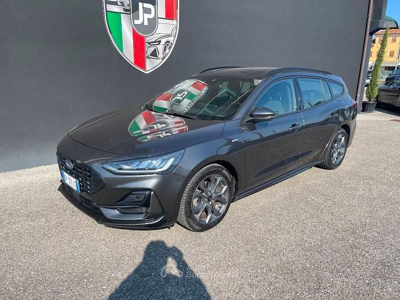 Usata Ford Focus ST-Line 125 CV (91 kW) 2023 Grigio Station wagon