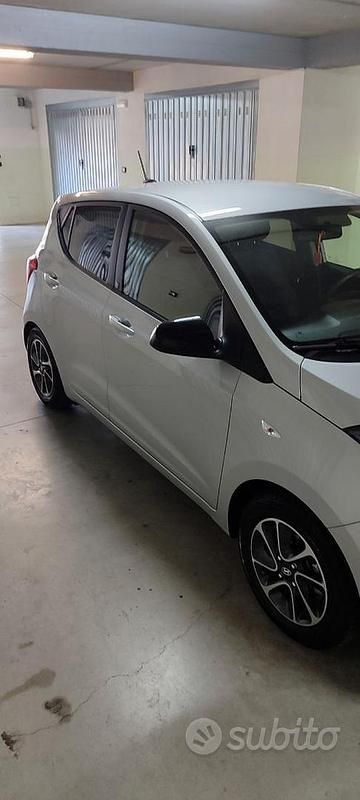 Usata Hyundai i10 65 CV (47 kW) 2020 Grigio Utilitaria