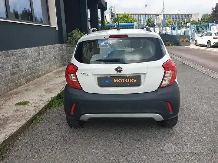 Usata Opel Karl Rocks 73 CV (53 kW) 2018 Bianco Utilitaria