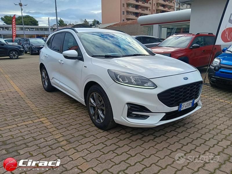 Usata Ford Kuga ST-Line 120 CV (88 kW) 2021 Bianco SUV