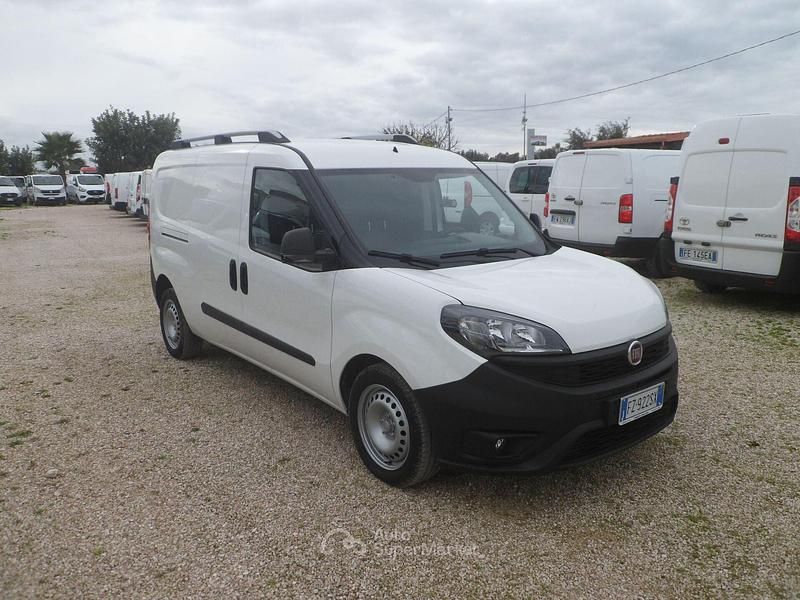 Usata Fiat Doblò 120 CV (88 kW) 2020 Bianco Monovolume