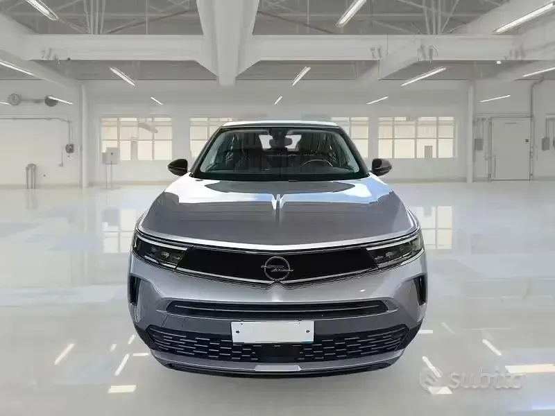 Usata Opel Mokka Edition 110 CV (80 kW) 2023 Grigio SUV