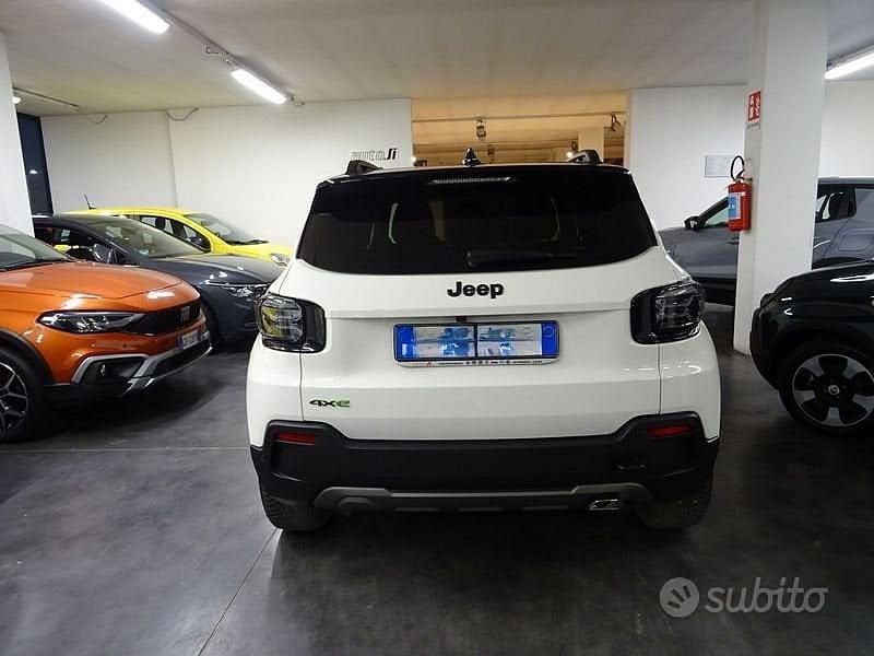 Nuova Jeep Avenger Overland 145 CV (106 kW) 2025 Bianco SUV