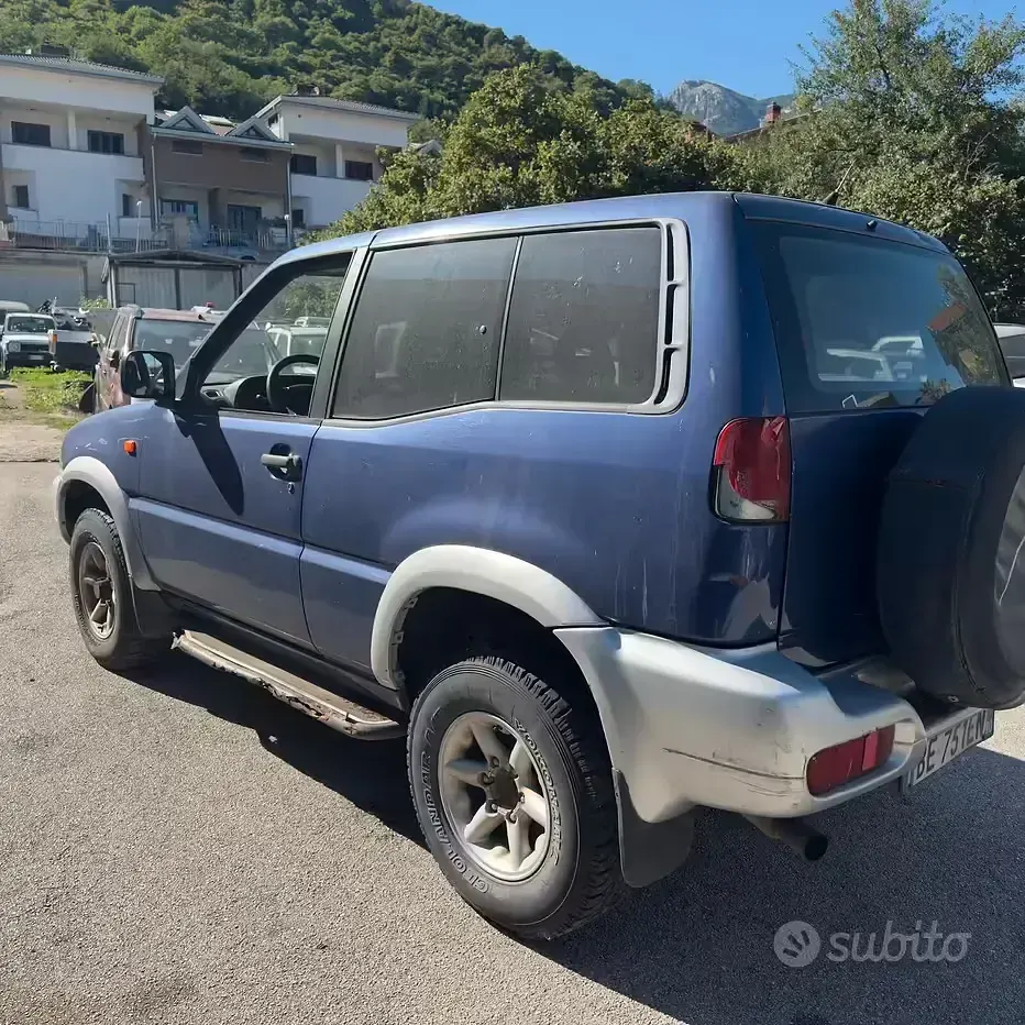 Usata Nissan Terrano SE 125 CV (91 kW) 1998 Bluazzurro SUV