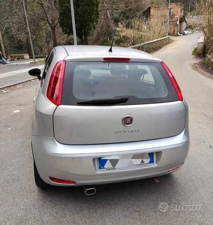 Usata Fiat Grande Punto 95 CV (69 kW) 2017 Grigio Utilitaria
