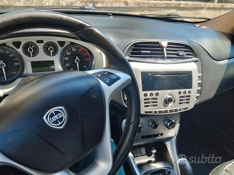 Usata Lancia Delta 2010 Bianco Utilitaria