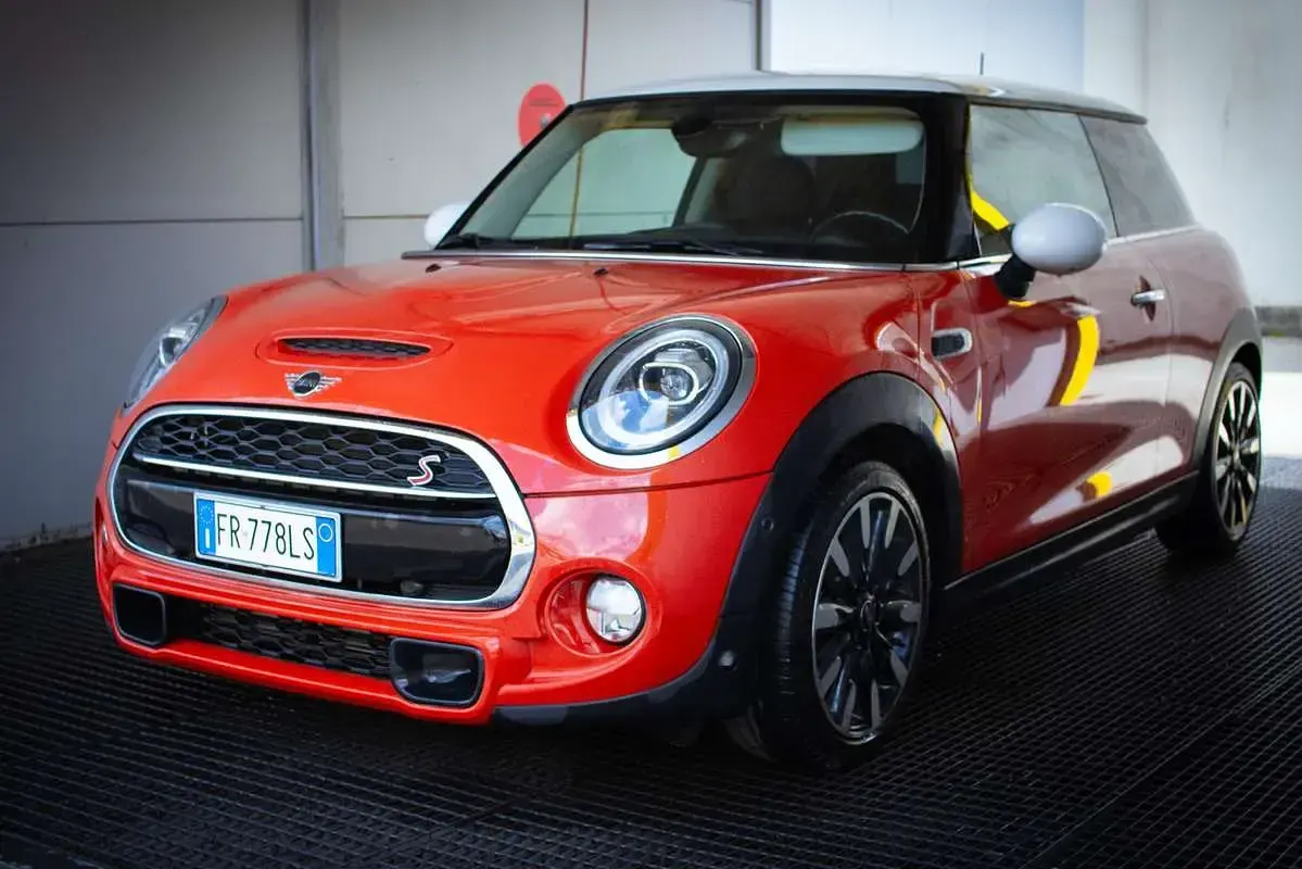 Usata Mini Cooper S 192 CV (141 kW) 2018 Arancione Utilitaria
