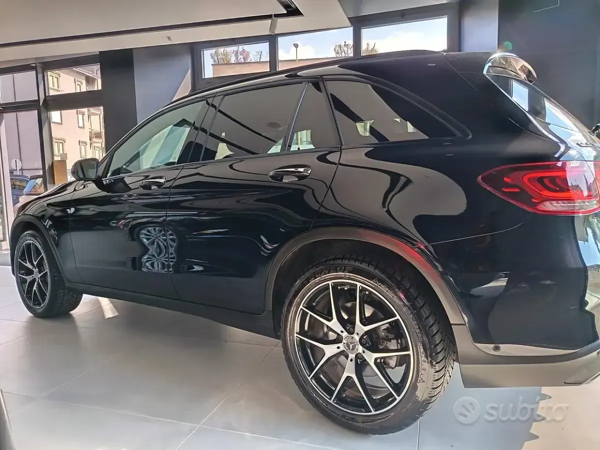 Usata Mercedes GLC300 Premium 245 CV (180 kW) 2022 Nero SUV