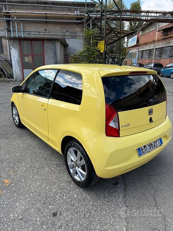 Usata Seat Mii Style 75 CV (55 kW) 2012 Giallo Utilitaria